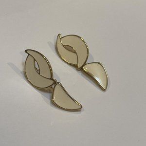 Vintage Signed Monet Earrings Pierced Gold Tone / Cream Enamel Dangle Drop